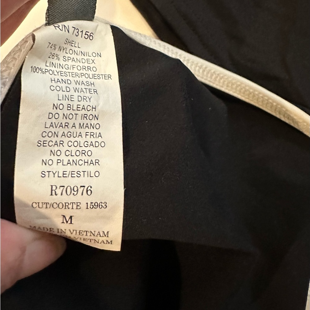 Kenneth Cole Reaction 2 piece tankini black w/ white floral design cutouts Sz Md - Picture 8 of 9